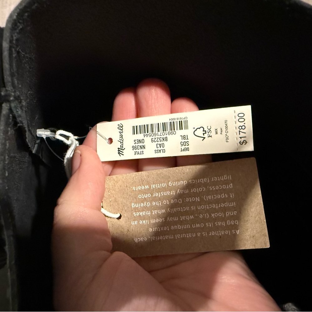 Madewell Black Essential Bucket Tote - Picture 5 of 11